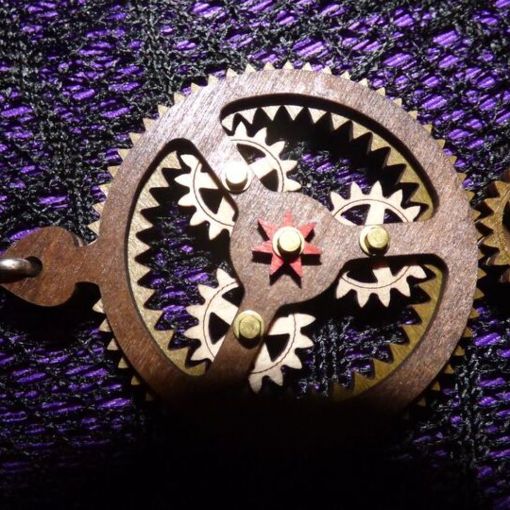 GOTH STEAMPUNK GREEN TREE KINETIC PLANETARY NECKLACE AND CLOCK WOOD EARRINGS - Picture 8 of 14